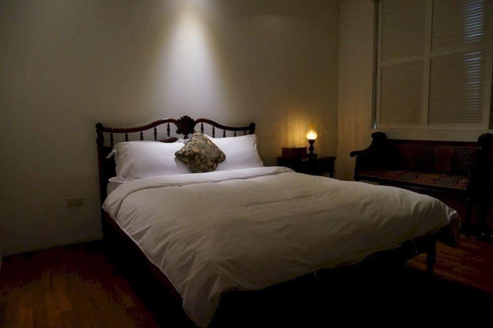 Amanda Home Stay Тайнань Экстерьер фото